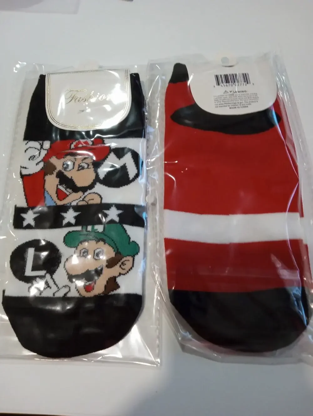 *NEW* Mario inspired Low Cut socks 2 pair Kids size Medium 0427